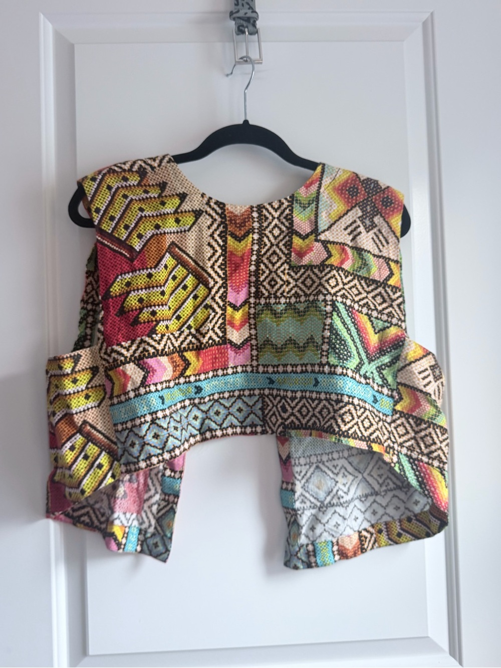 Farm Rio Boho Multi-Color Cropped Open-back Women's Top